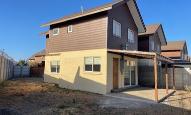 Arrienda Casa Nueva, a pasos del centro de la ciudad