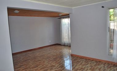 Vende casa ampliada, excelente ubicación, La Calera