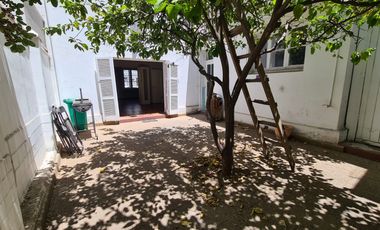 CASA COMERCIAL 4 DOR 3 BAÑOS A PASOS DE LA ALAMEDA