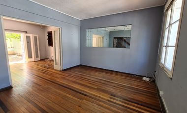 CASA COMERCIAL 4 DOR 3 BAÑOS A PASOS DE LA ALAMEDA