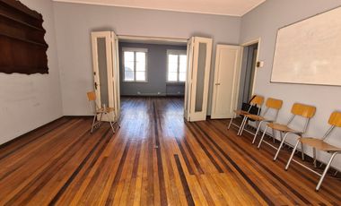 CASA COMERCIAL 4 DOR 3 BAÑOS A PASOS DE LA ALAMEDA