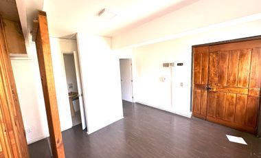 ARRIENDO OFICINA METRO LOS LEONES