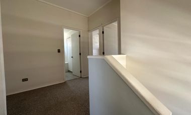 ARRIENDO CASA PORTONES DE CHICUREO