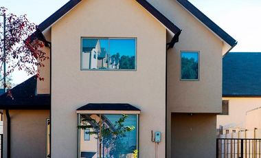 ARRIENDO CASA PORTONES DE CHICUREO