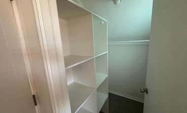 ARRIENDO CASA PORTONES DE CHICUREO