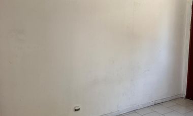 VENTA DE CASA CON DEPTO INTERIOR EN LO ESPEJO