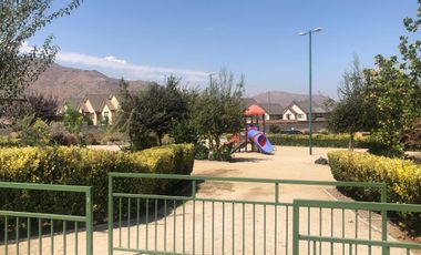 ARRIENDO CASA 3HAB 3BA COLINA