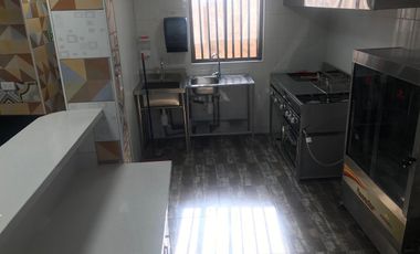 VENTA DE LOCAL COMERCIAL  CON 3 MINI DEPARTAMENTOS