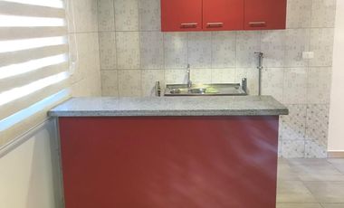 VENTA DE LOCAL COMERCIAL  CON 3 MINI DEPARTAMENTOS