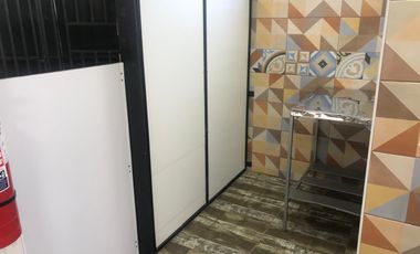 VENTA DE LOCAL COMERCIAL  CON 3 MINI DEPARTAMENTOS