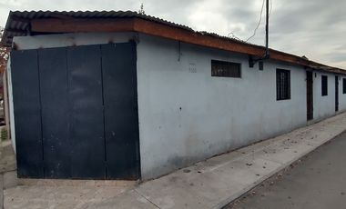 VENTA DE LOCAL COMERCIAL  CON 3 MINI DEPARTAMENTOS