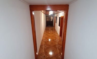 SE VENDE CASA EN PLENO CENTRO CON LOCAL COMERCIAL