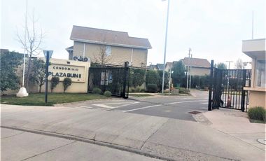 CASA AISLADA EN CONDOMINIO PLAZA BUIN ,  3 DORMITORIOS