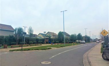 CASA AISLADA EN CONDOMINIO PLAZA BUIN ,  3 DORMITORIOS