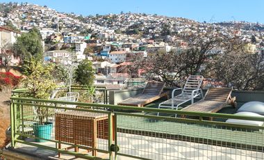 VENTA HERMOSO HOTEL EN CERRO FLORIDA, VALPARAÍSO