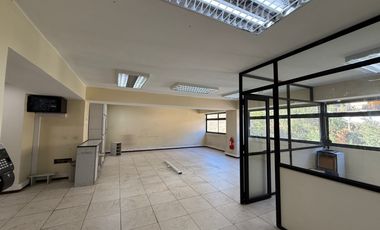 OFICINA MEDIO PISO COMPLETO EN CENTRO DE VALPARAÍSO