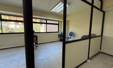 OFICINA MEDIO PISO COMPLETO EN CENTRO DE VALPARAÍSO