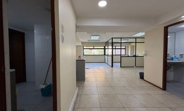 OFICINA MEDIO PISO COMPLETO EN CENTRO DE VALPARAÍSO