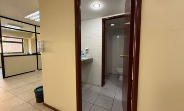 OFICINA MEDIO PISO COMPLETO EN CENTRO DE VALPARAÍSO