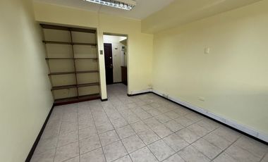 OFICINA CON 2 PRIVADOS 2 BAÑOS EN CENTRO DE VALPARAÍSO