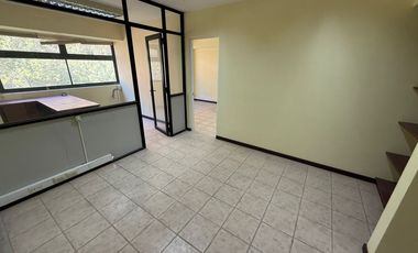 OFICINA CON 2 PRIVADOS 2 BAÑOS EN CENTRO DE VALPARAÍSO