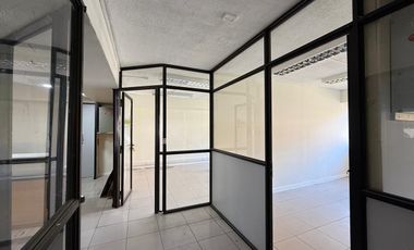 VENTA OFICINA PISO COMPLETO EN CENTRO BANCARIO DE VALPARAÍSO