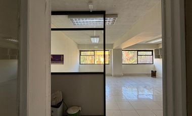 VENTA OFICINA PISO COMPLETO EN CENTRO BANCARIO DE VALPARAÍSO