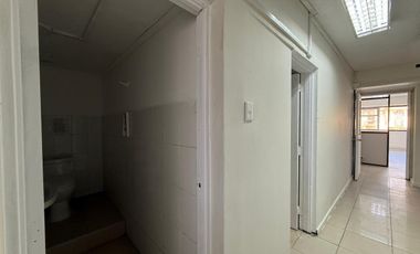 VENTA OFICINA PISO COMPLETO EN CENTRO BANCARIO DE VALPARAÍSO