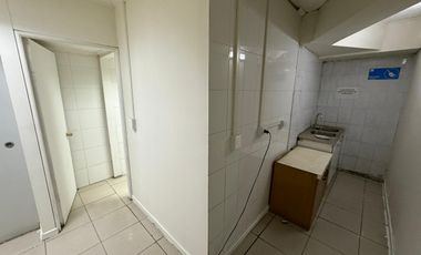 VENTA OFICINA PISO COMPLETO EN CENTRO BANCARIO DE VALPARAÍSO