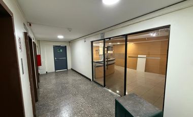 VENTA OFICINA PISO COMPLETO EN CENTRO BANCARIO DE VALPARAÍSO