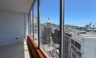 OFICINA CON VISTA AL MAR EN VALPARAÍSO