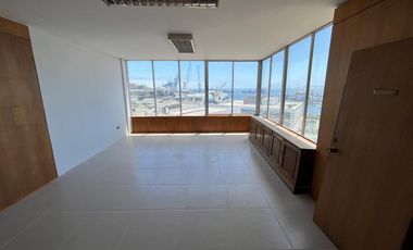 OFICINA CON VISTA AL MAR EN VALPARAÍSO