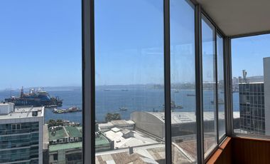OFICINA CON VISTA AL MAR EN VALPARAÍSO