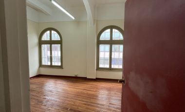 ARRIENDO OFICINA 2 PRIVADOS EN CENTRO VALPARAÍSO