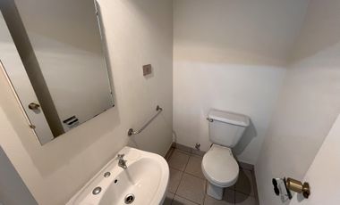 ARRIENDO LUMINOSA OFICINA 2 PRIVADOS CENTRO VALPARAÍSO