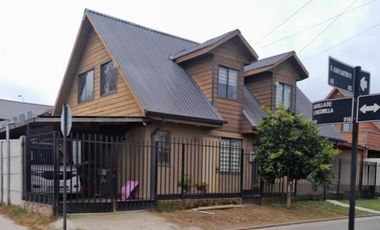 HERMOSA CASA DE DOS PISOS EN VILLA ALEGRE