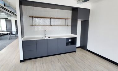 OFICINAS CON EXCELENTE VISTA EN SECTOR PEDRO DE VALDIVIA