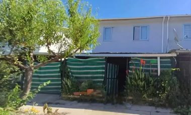 VENTA CASA 2HAB 1BA RAUCO