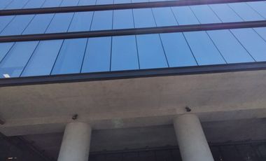 ESTUPENDA OFICINA METRO LOS LEONES 151 M2