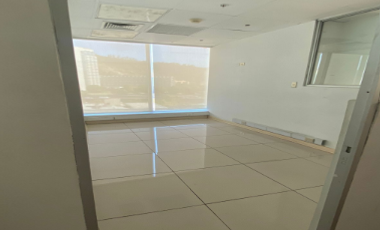 OFICINA 200M2 HABILITADA A PASOS DE METRO PEDRO DE VALDIVIA