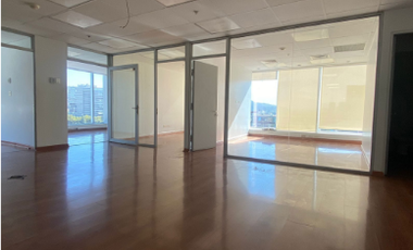 OFICINA 200M2 HABILITADA A PASOS DE METRO PEDRO DE VALDIVIA