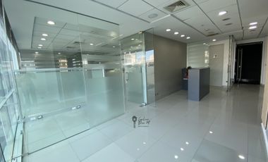 VENTA  FABULOSA OFICINA HABILITADA SANTIAGO