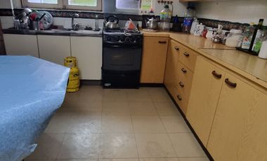 VENDE CASA ESQUINA CAMINO TERMA GULTRO