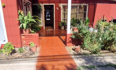 VENDE CASA ESQUINA CAMINO TERMA GULTRO