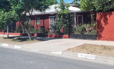 VENDE CASA ESQUINA CAMINO TERMA GULTRO