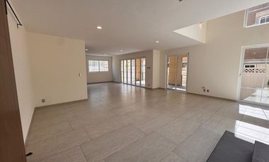 Casa en venta en Fracc Portofino en Metepec