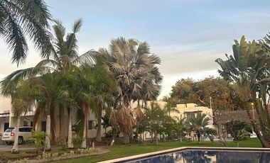 CASA EN VENTA CON EXCEDENTE DE TERRENO EN MEZCALES