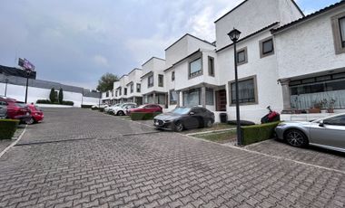 Casa en condominio en venta en Lomas de Memetla