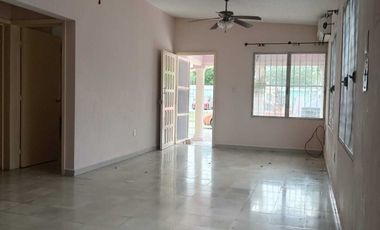 CASA EN RENTA EN COLONIA TILA, CDAD. DEL CARMEN