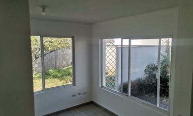 Paseos del Bosque 3 recámaras sala de tv, en esquina condominio con alberca